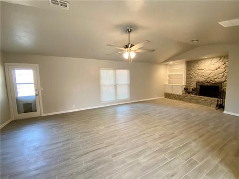 201 Loch Loop, Yukon, OK 73099 photo 4