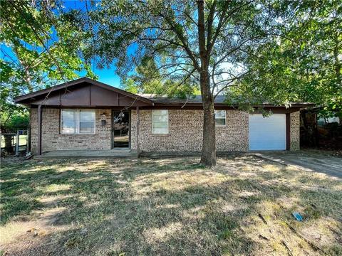 220 W 2nd St, Wewoka, OK 74884