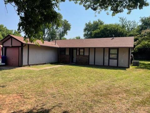 1909 Twin Tree Dr, Norman, OK 73071 photo 2