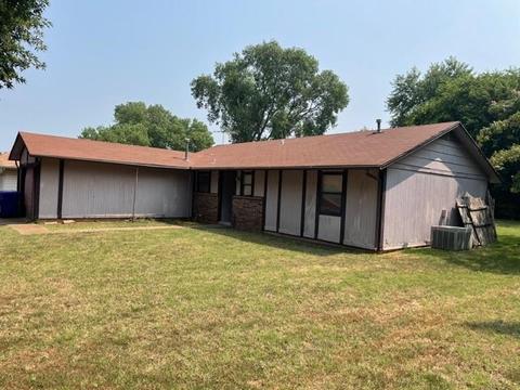 1909 Twin Tree Dr, Norman, OK 73071 photo 1