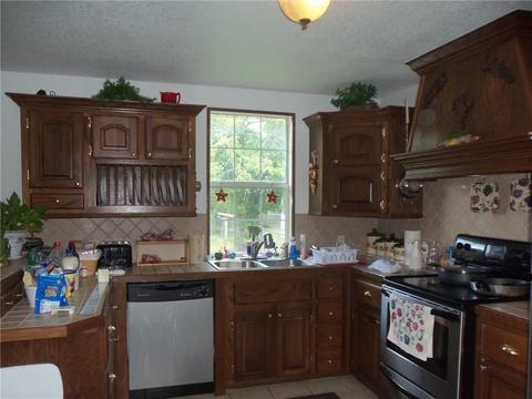 604 E Locust St, Tecumseh, OK 74873 photo 4