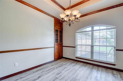 2016 SW 32nd St, Moore, OK 73170 photo 4