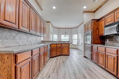 2016 SW 32nd St, Moore, OK 73170 photo 7