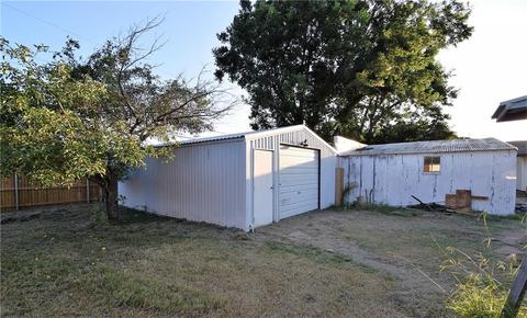 102 E Meek St, Wayne, OK 73095 photo 5