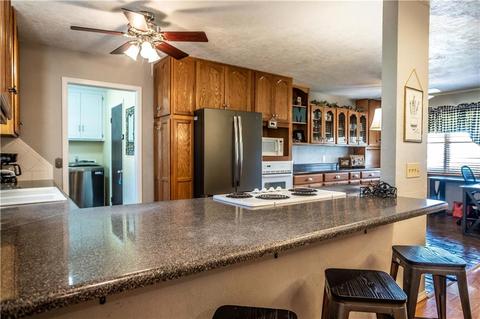 827 N Brewer Ave, Hydro, OK 73048 photo 6