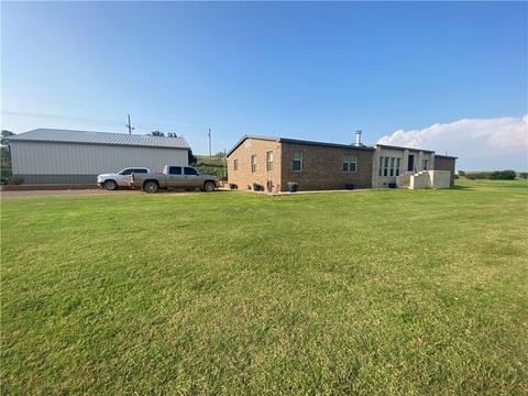 19401 E 970 Rd, Hammon, OK 73650 photo 2