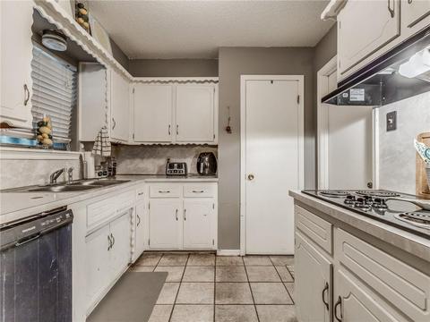 1605 N Gale Ave, Moore, OK 73160 photo 14