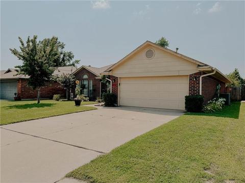3721 Harmony Dr, Moore, OK 73160 photo 1