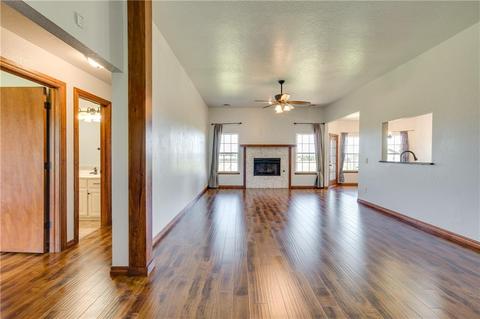 2306 Walnut Dr, Tuttle, OK 73089 photo 4