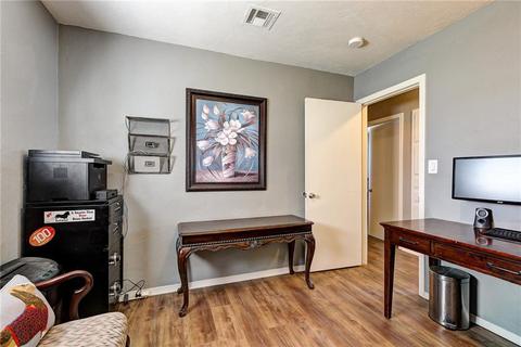 1216 Janeway Ave, Moore, OK 73160 photo 29