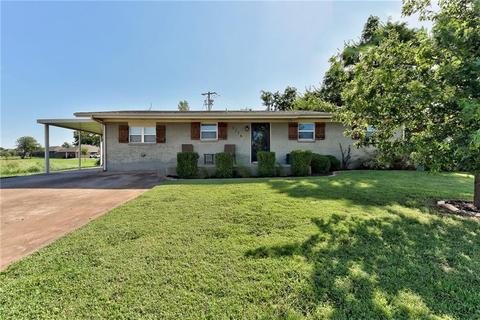 1216 Janeway Ave, Moore, OK 73160 photo 2