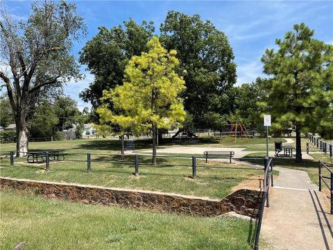 617 Eufaula St, Norman, OK 73071 photo 2