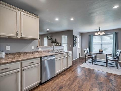 528 E Juniper Ln, Mustang, OK 73064 photo 13