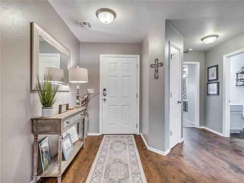 528 E Juniper Ln, Mustang, OK 73064 photo 5