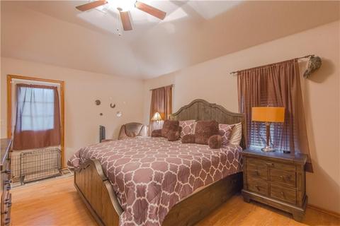 778 E Harrison St, Harrah, OK 73045 photo 4