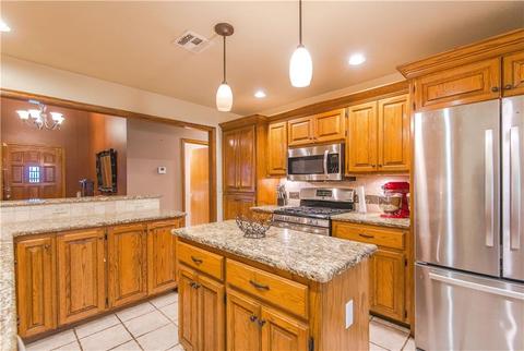 778 E Harrison St, Harrah, OK 73045 photo 3