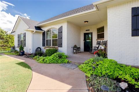 2367 E Rock Creek Rd, Tuttle, OK 73089 photo 3