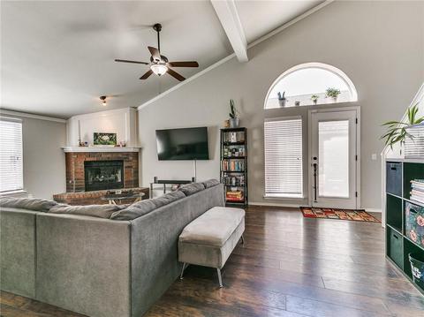 2129 Briarcliff Dr, Moore, OK 73170 photo 4