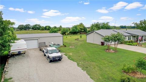 115 Hawkins Dr, Eufaula, OK 74432 photo 6