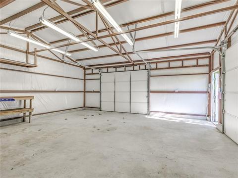 219 N 9th St, Mcloud, OK 74851 photo 8