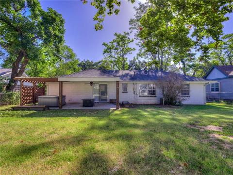 219 N 9th St, Mcloud, OK 74851 photo 4