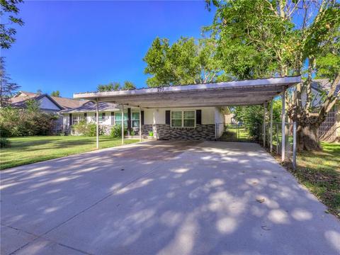 219 N 9th St, Mcloud, OK 74851 photo 2