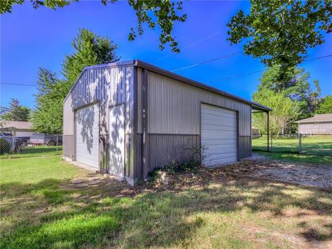 219 N 9th St, Mcloud, OK 74851 photo 6