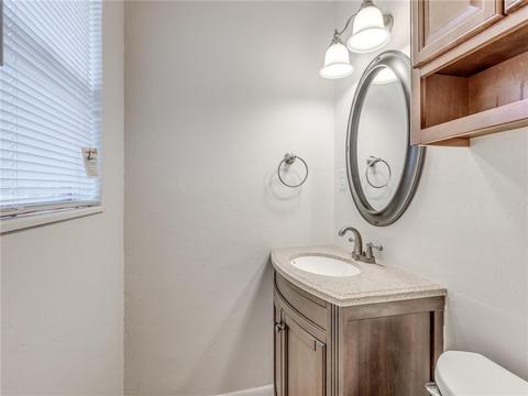 219 N 9th St, Mcloud, OK 74851 photo 31