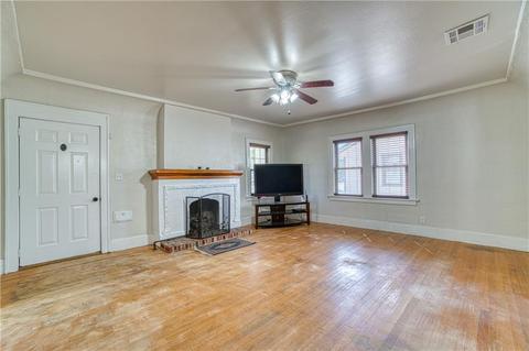 805 E Cypress St, Altus, OK 73521 photo 3
