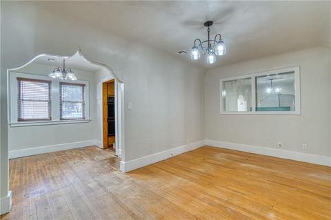 805 E Cypress St, Altus, OK 73521 photo 4