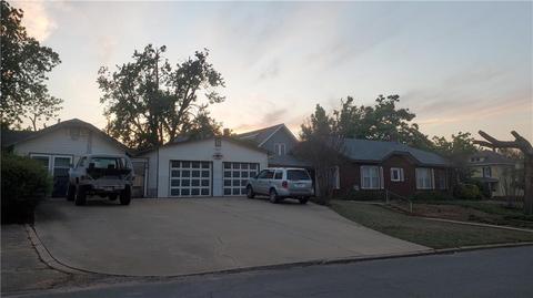 723 E Warner Ave, Guthrie, OK 73044 photo 4