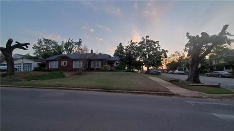 723 E Warner Ave, Guthrie, OK 73044 photo 3