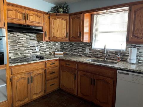 1704 Custer Ave, Clinton, OK 73601 photo 14