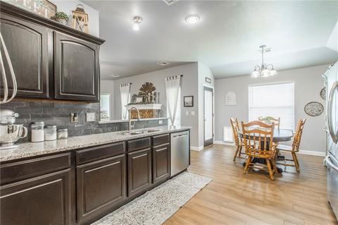 544 Elder Ln, Mustang, OK 73064 photo 9