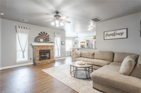 544 Elder Ln, Mustang, OK 73064 photo 5
