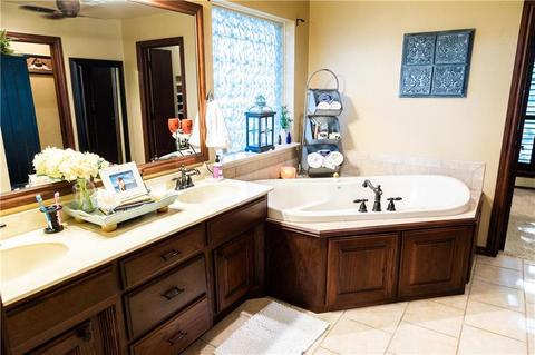 1600 Excaliber Dr, Tuttle, OK 73089 photo 16