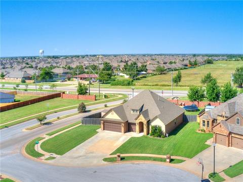 601 Celtic Cir, Yukon, OK 73099 photo 3