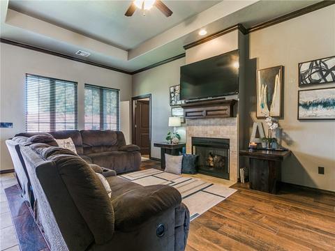 601 Celtic Cir, Yukon, OK 73099 photo 8