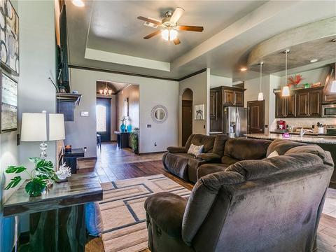 601 Celtic Cir, Yukon, OK 73099 photo 9
