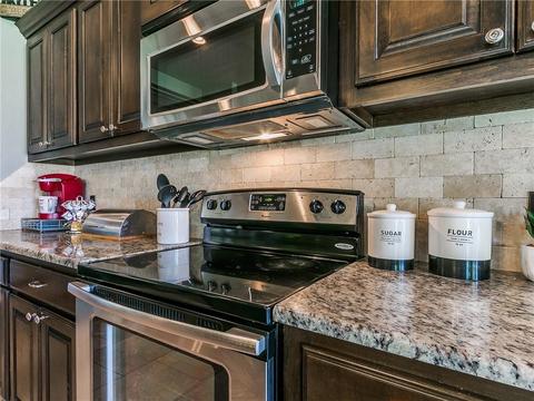 601 Celtic Cir, Yukon, OK 73099 photo 13
