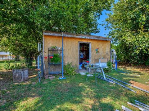 415 W Henderson St, Wayne, OK 73095 photo 4