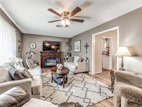 415 W Henderson St, Wayne, OK 73095 photo 5