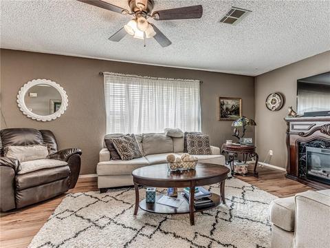 415 W Henderson St, Wayne, OK 73095 photo 6