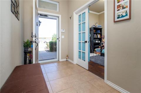 704 Manhattan Dr, Moore, OK 73160 photo 3