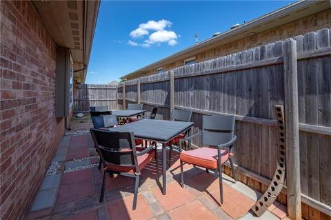 704 Manhattan Dr, Moore, OK 73160 photo 21