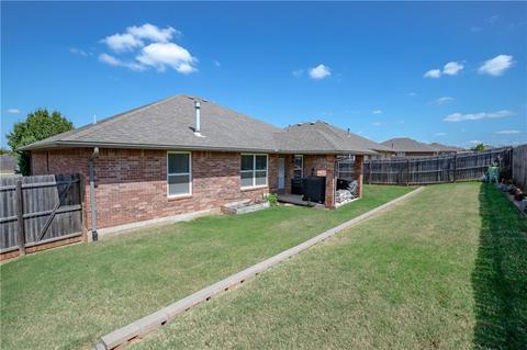 704 Manhattan Dr, Moore, OK 73160 photo 19