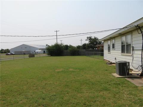 1402 Belle St, Altus, OK 73521 photo 17
