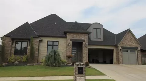 15305 Kestral Way, Edmond, OK 73013