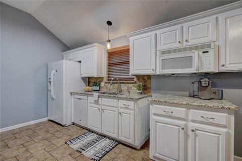 609 Nathan Ln, Moore, OK 73160 photo 5