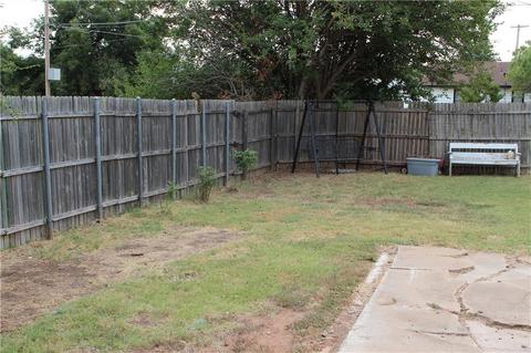 1140 Hickory St, Altus, OK 73521 photo 11
